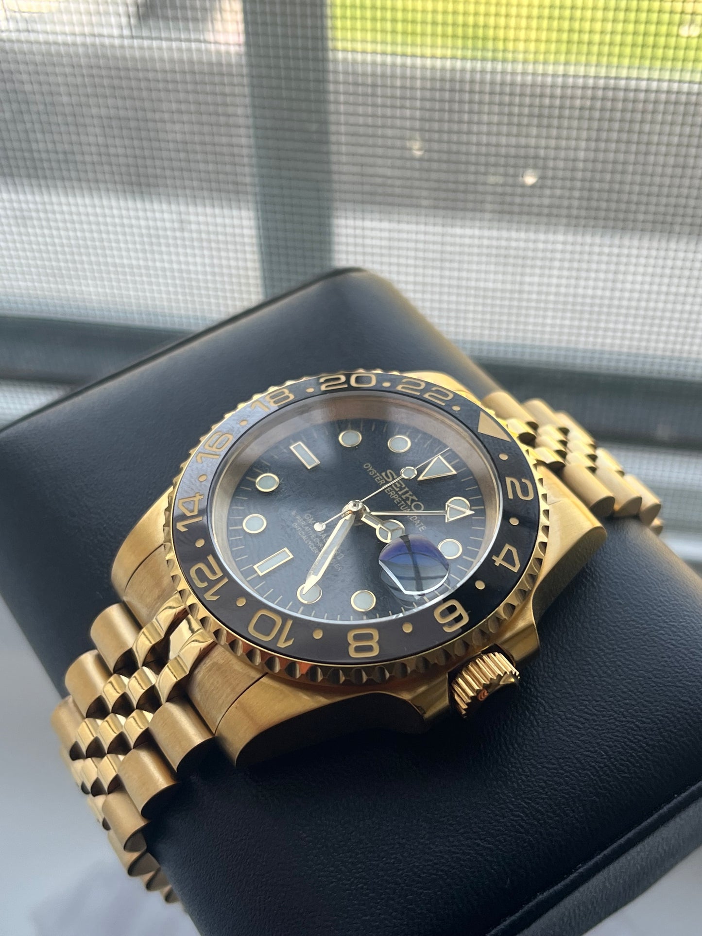 Custom build seiko mod GMT full gold jubilee automatic watch