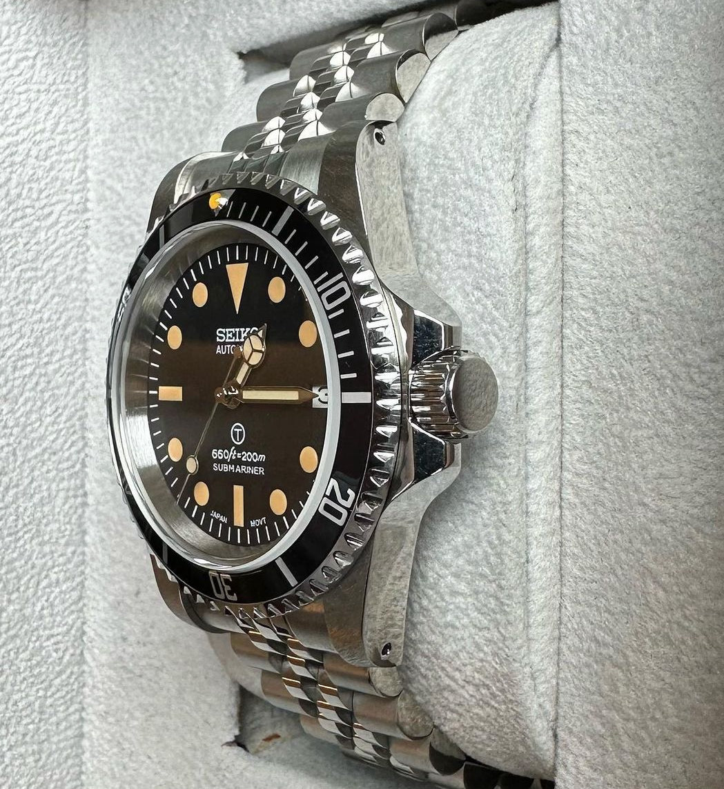 Vintage Seiko black submariner mod 40mm automatic watch