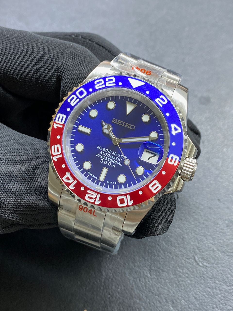 Seiko mod Pepsi blue dial automatic watch