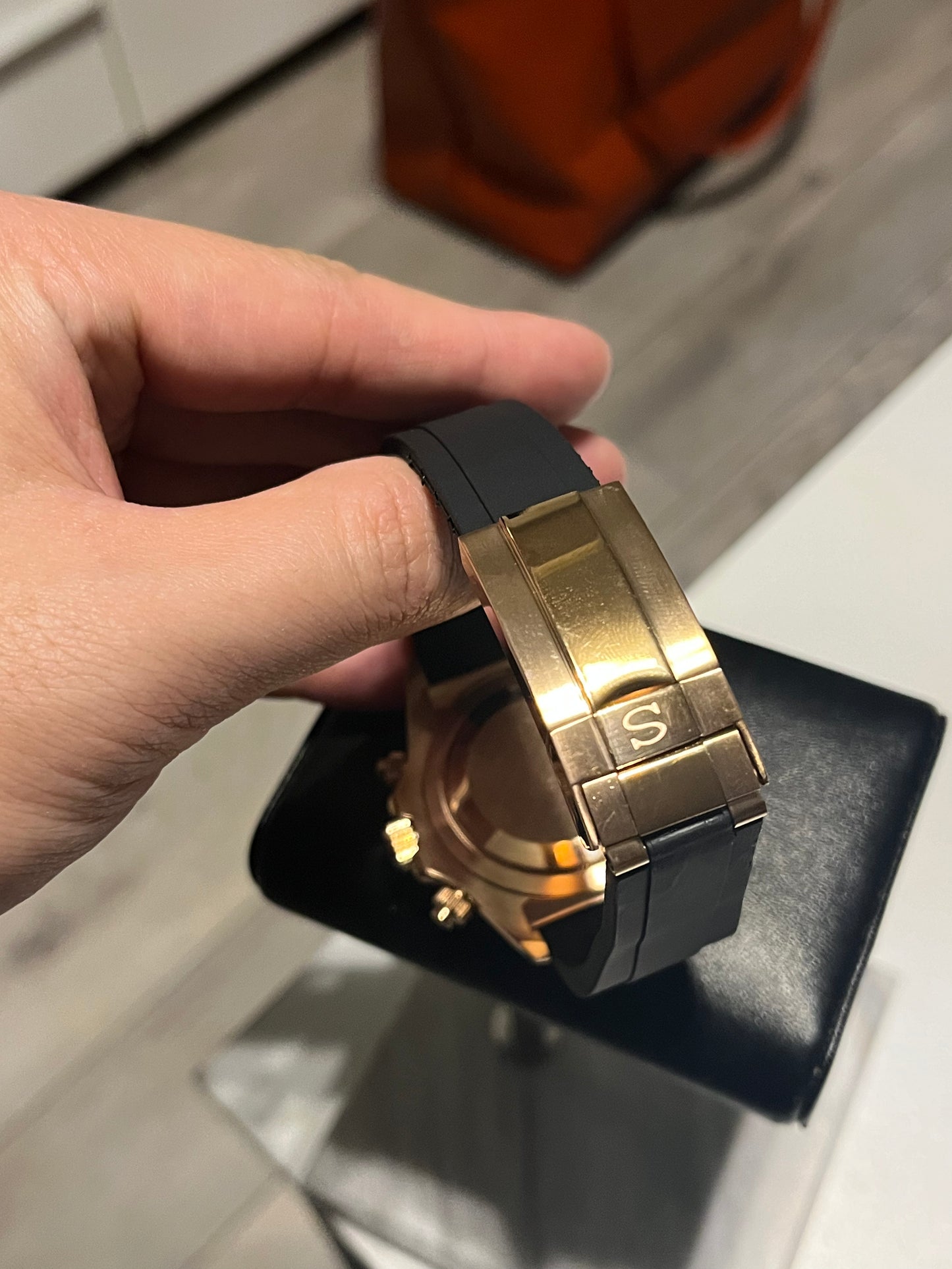 Seiko mod - custom gold meteorite Daytona with rubber strap mega-quartz VK63 movement watch
